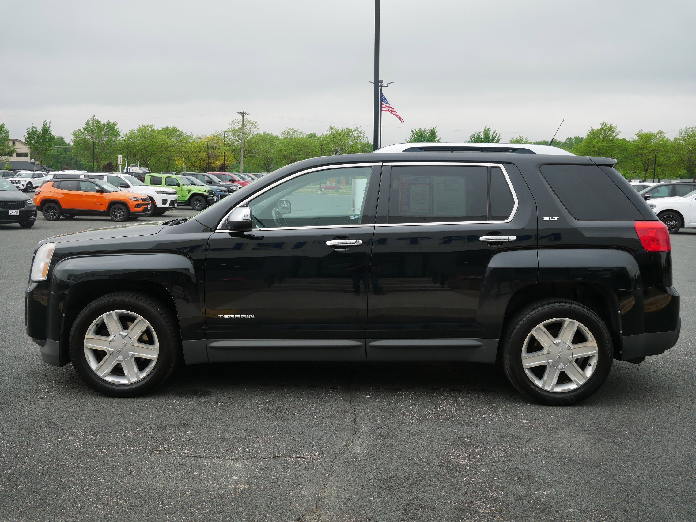 Used 2010 Onyx Black GMC SLT-2 image 5