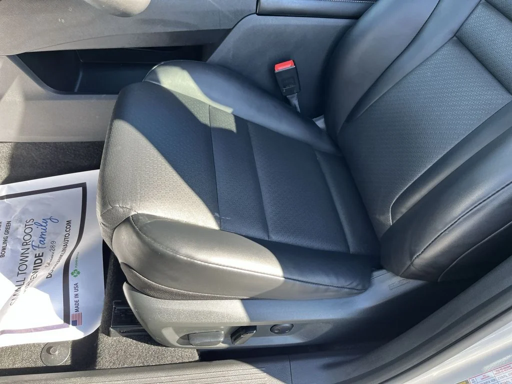 Used 2023 Silver Nissan SV image 12