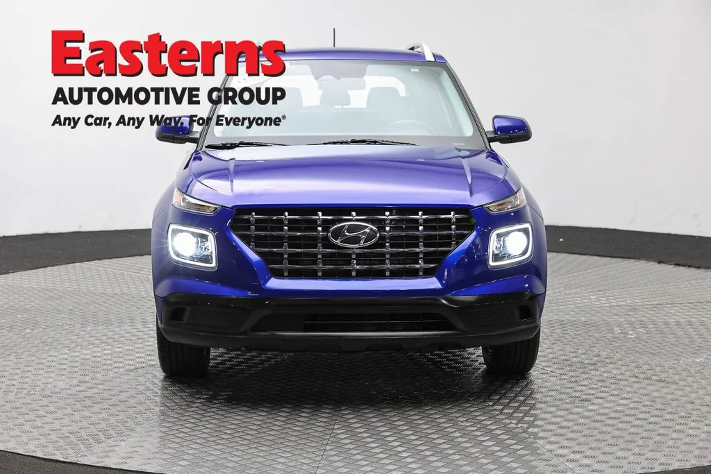 Used 2023 Blue Hyundai Limited image 2