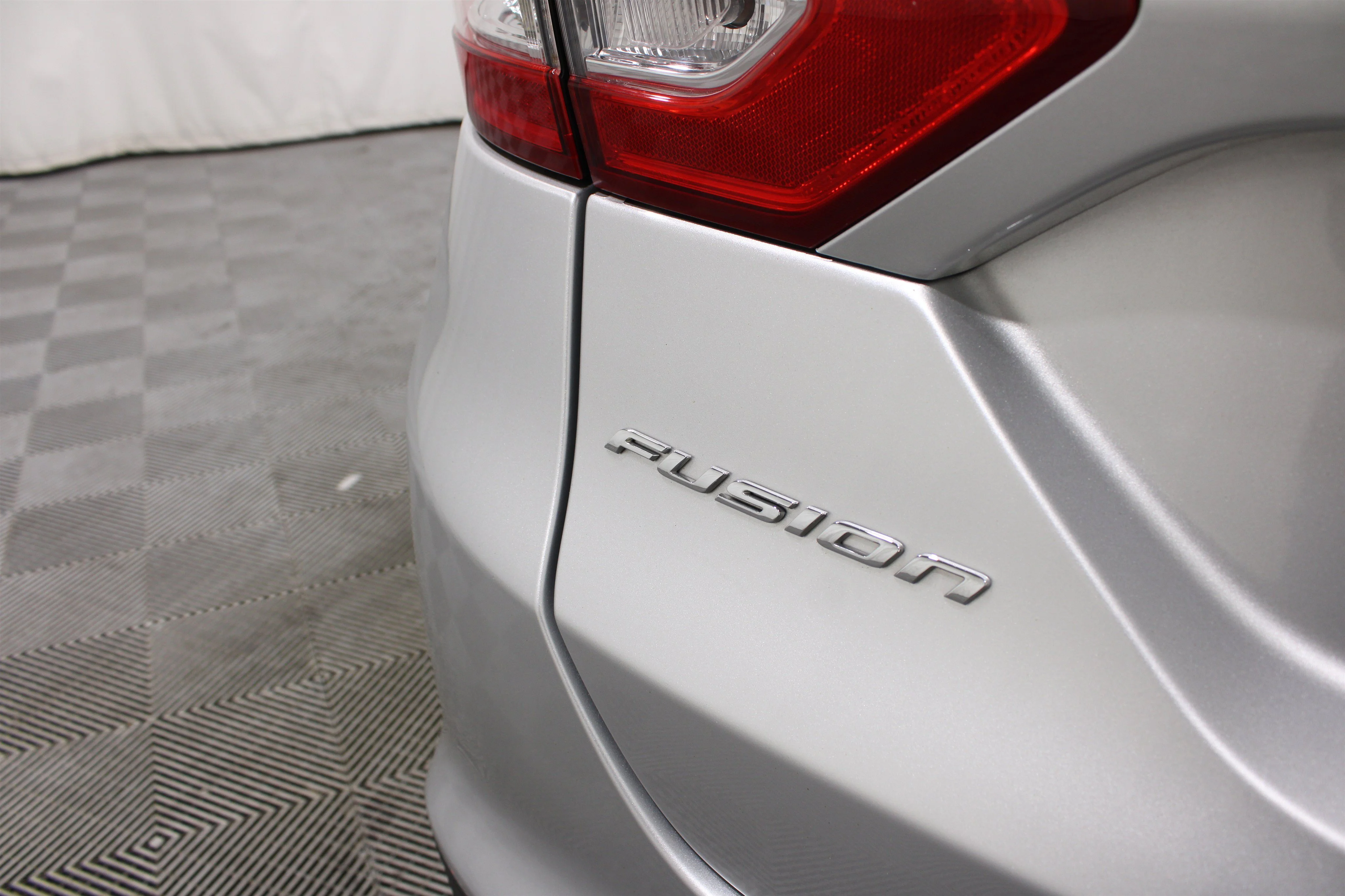 Used 2014 Silver Ford S image 22