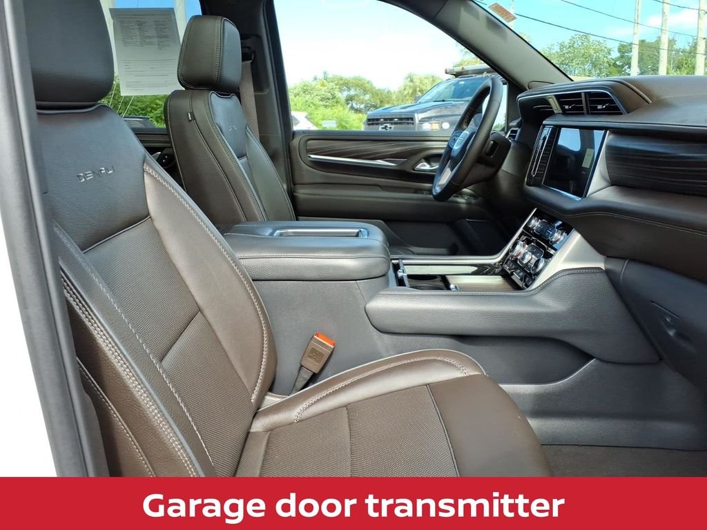 Used 2024 White Frost GMC Denali w/panoramic sunroof image 27