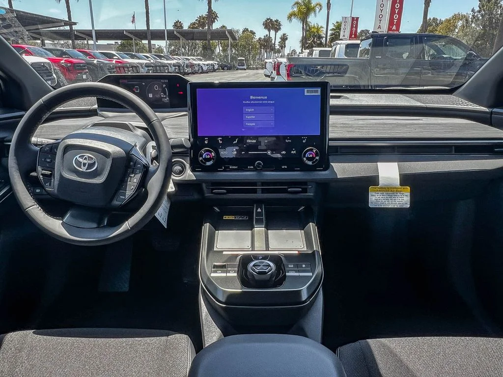 New 2026 Wind Chill Pearl <sup>1</sup> Toyota  SE image 12