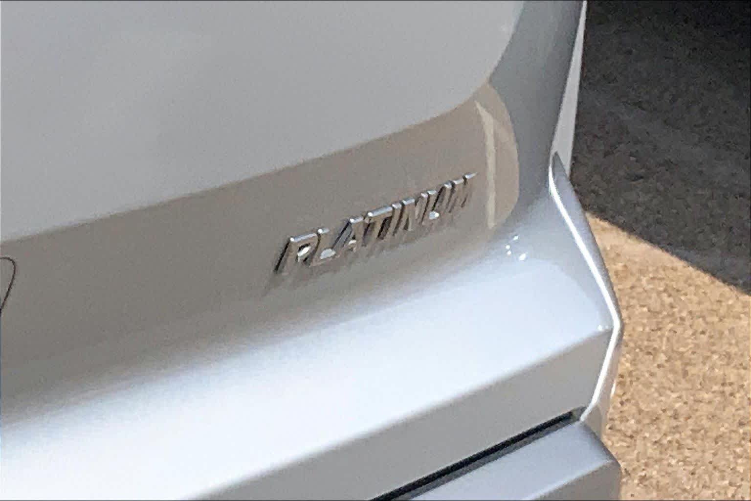 Used 2024 Brilliant Silver Metallic Nissan Platinum image 9