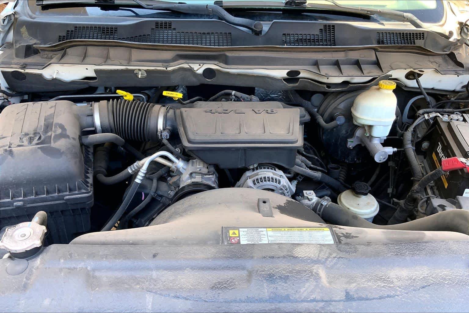 Used 2011 Bright White Ram SLT image 28