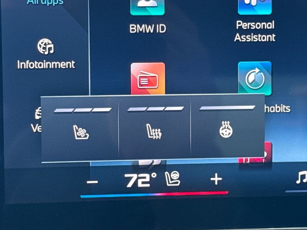 2025 BMW X7 M60i - Photo 14