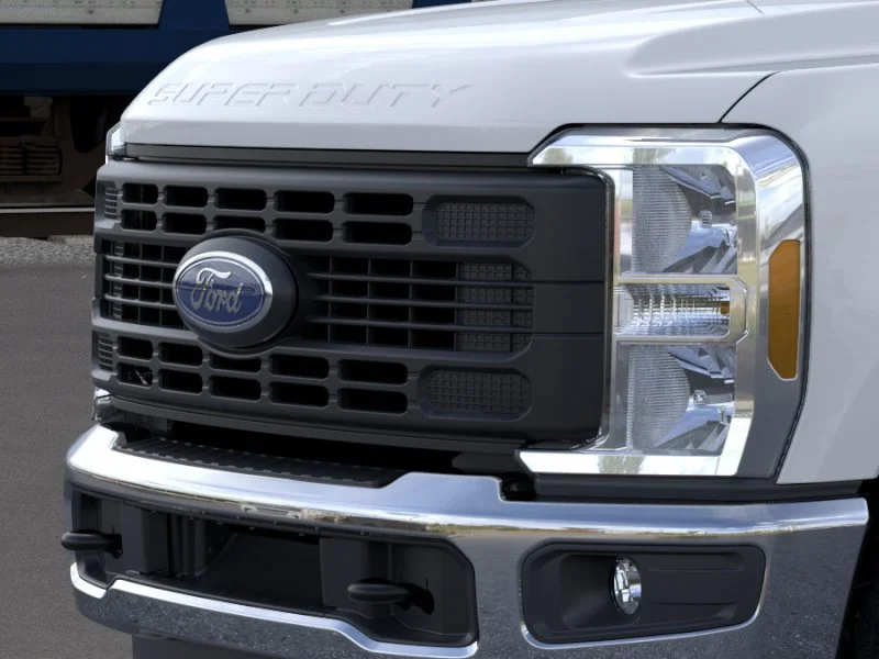New 2026 Oxford White Ford XL image 17