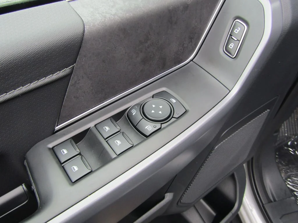 New 2026 Avalanche Ford XLT image 13