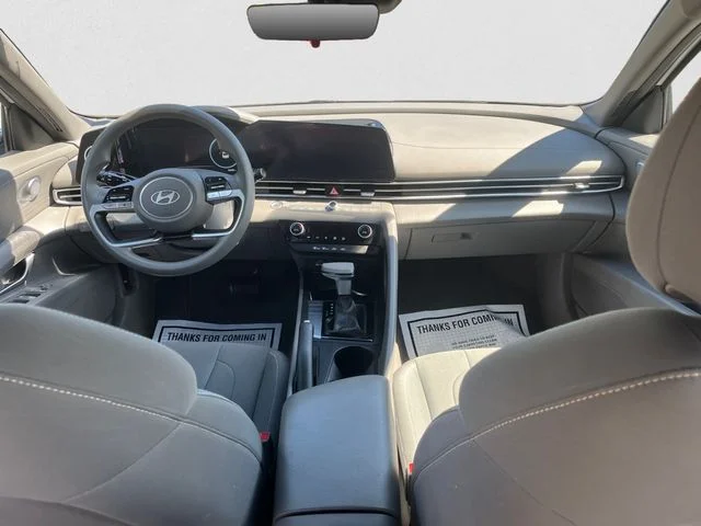 Used 2024 White Hyundai SEL image 10