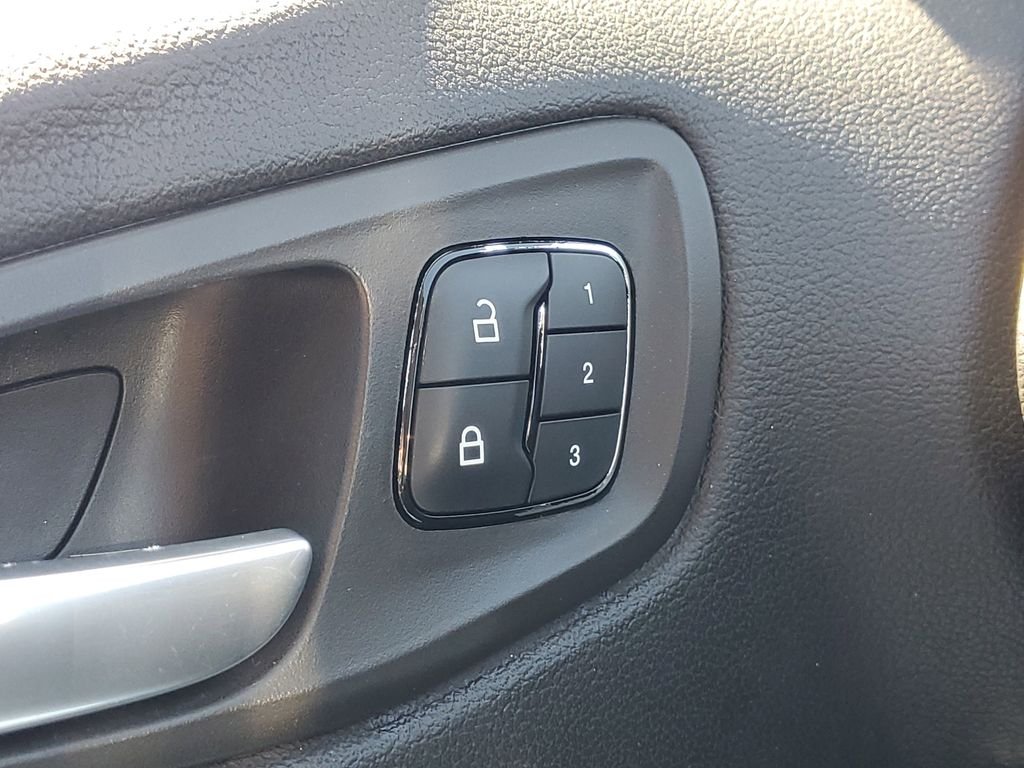 Used 2013 Kodiak Brown Ford Titanium image 16