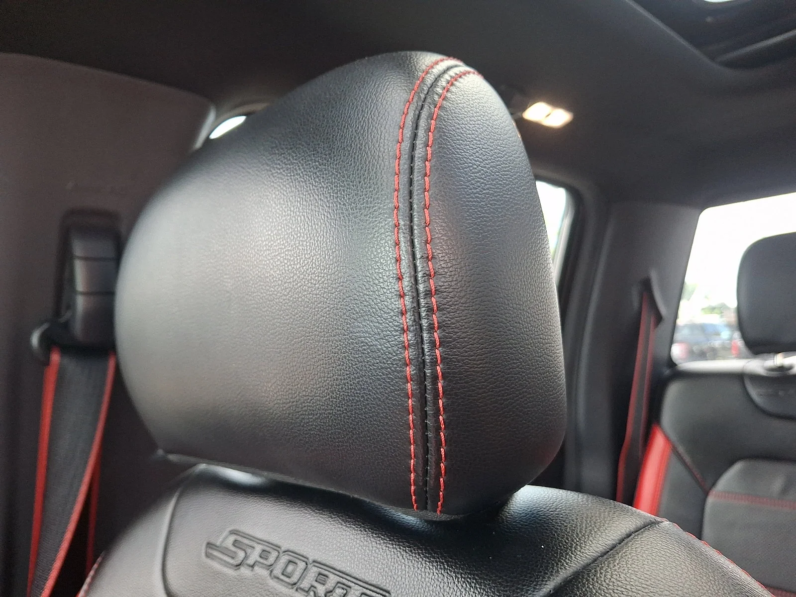 Used 2019 Magnetic Metallic   J7 Ford LARIAT image 17