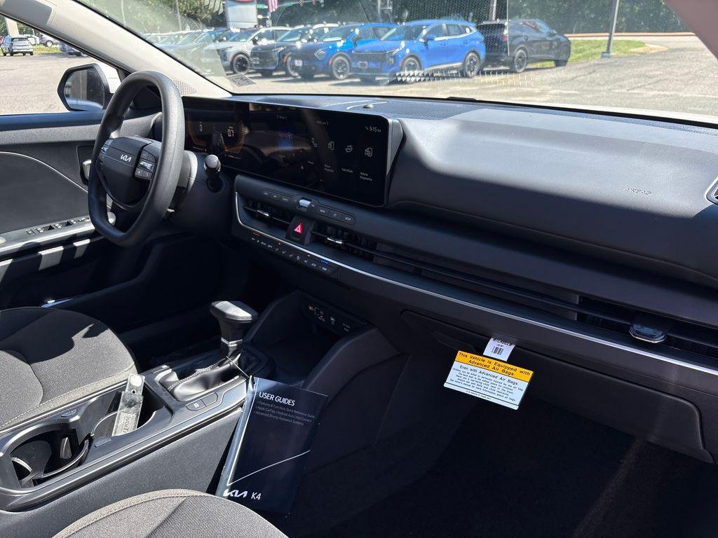 New 2026 Snow White Pearl Kia LXS image 30