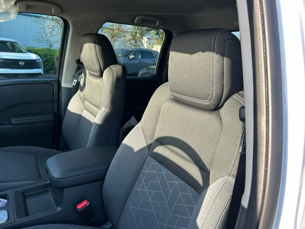 New 2026 Glacier White Nissan Crew Cab SV image 21