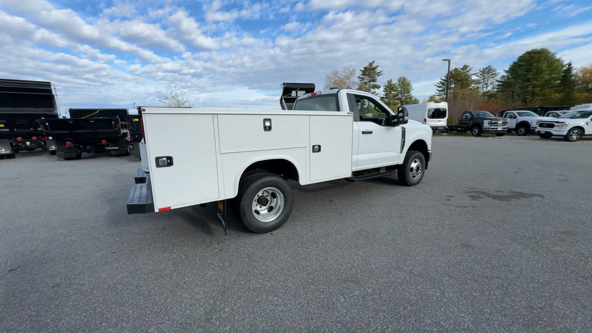 New 2026 Oxford White Ford F-350® XL image 20