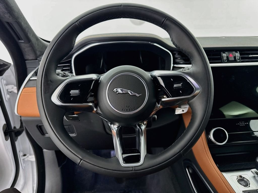 2026 Jaguar F-Pace R-Dynamic S - Photo 11