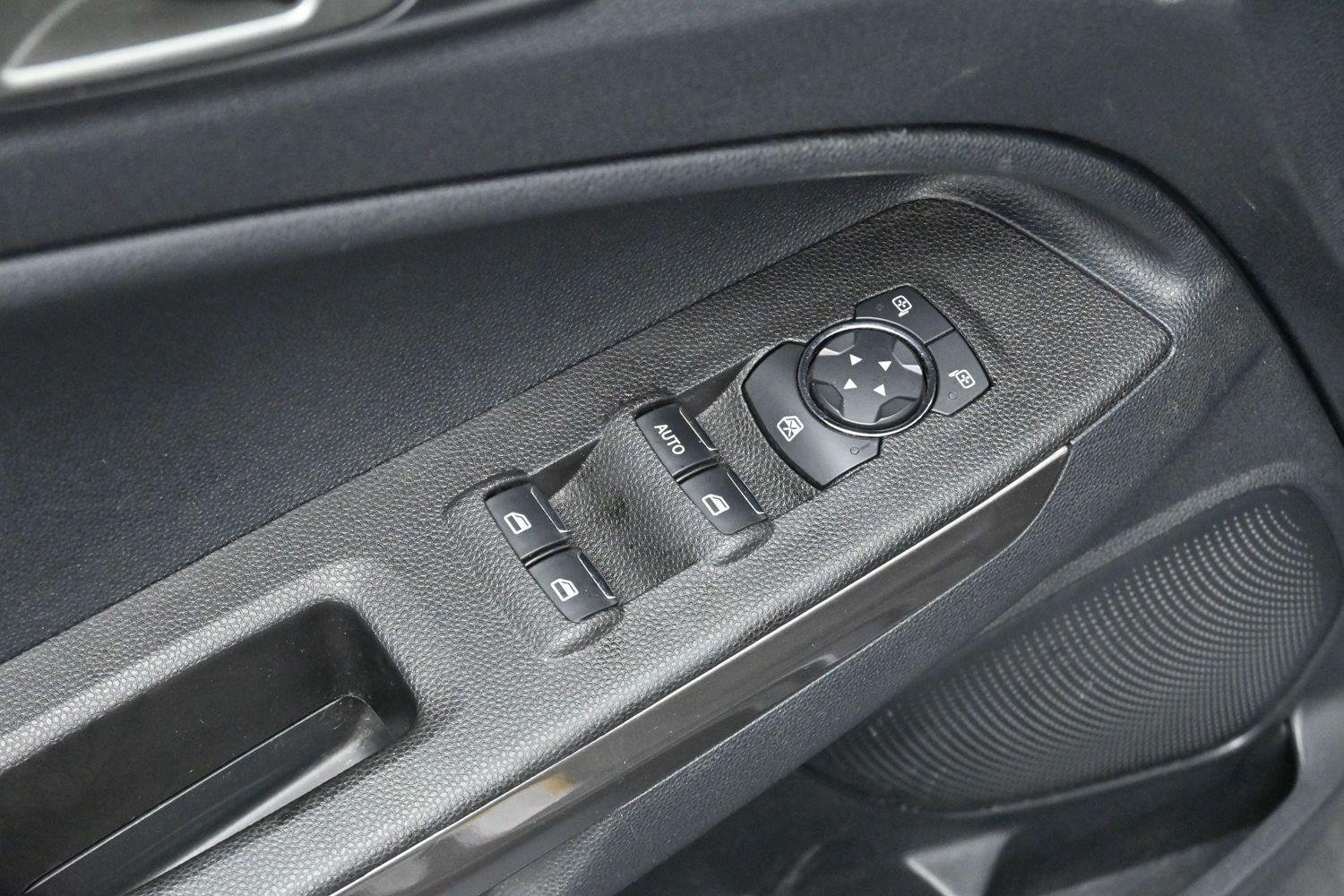 Used 2021 Smoke Ford SE image 11