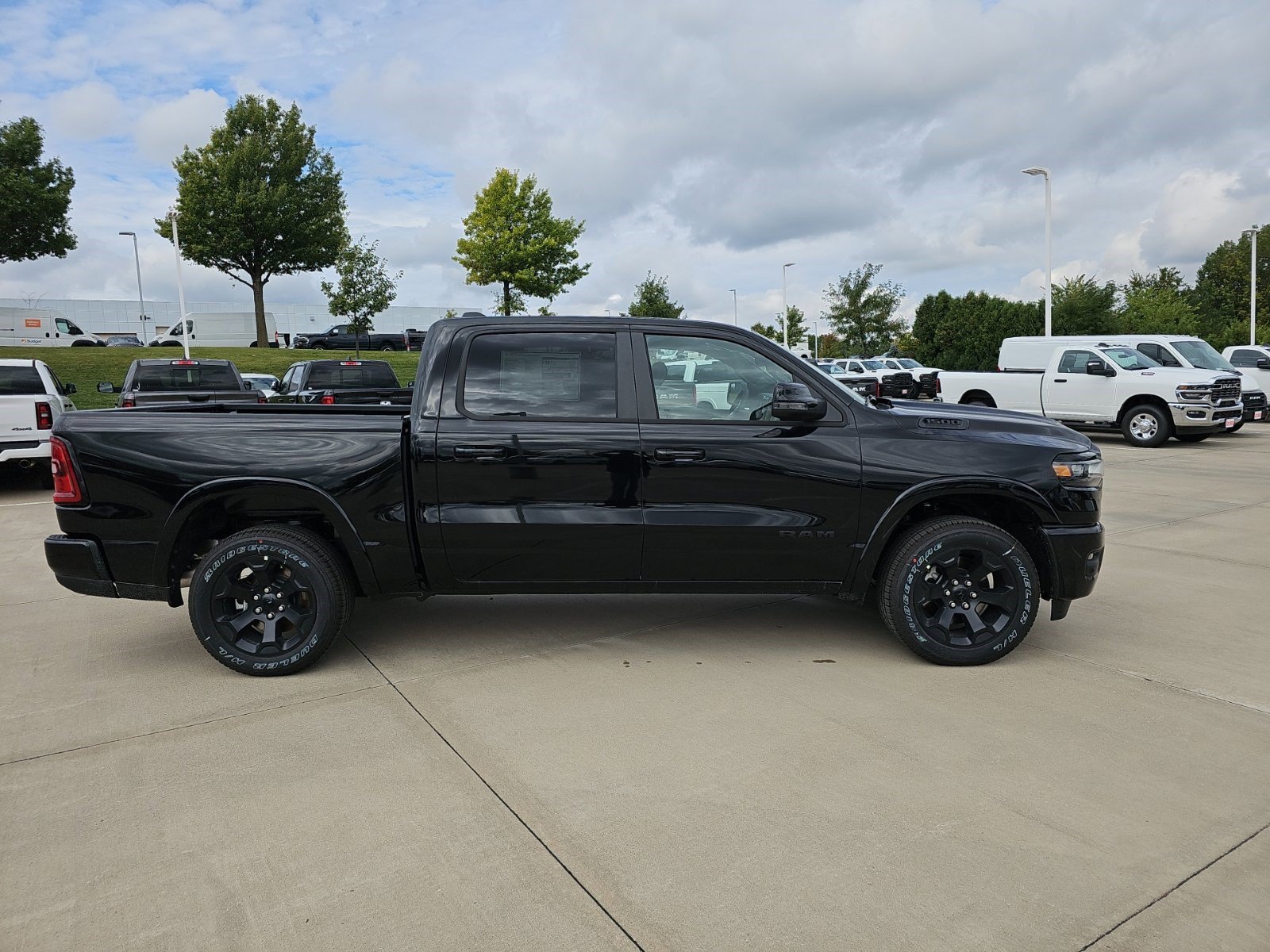 New 2026 Diamond Black Crystal Pearlcoat Ram Big Horn image 6