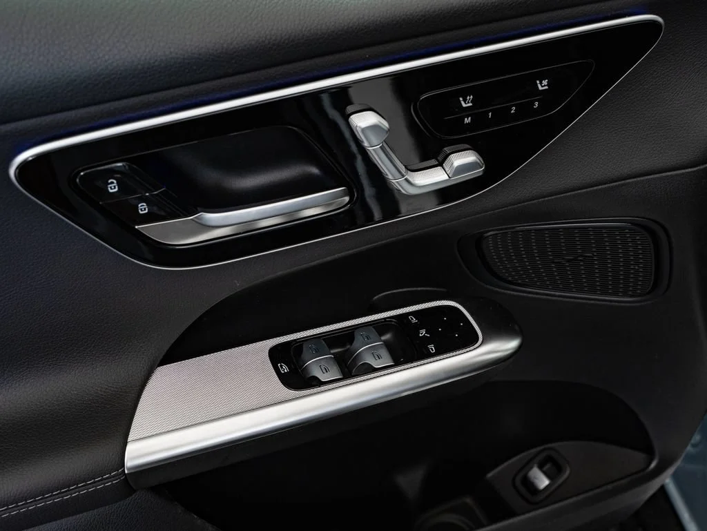 New 2026 Cirrus Silver Metallic Mercedes-Benz GLC 300 image 26