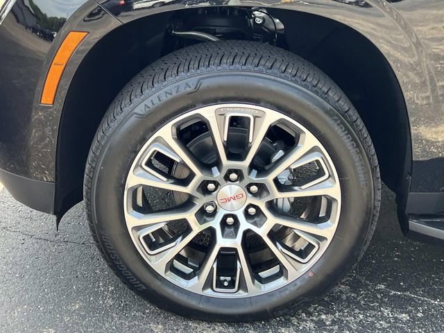 2026 GMC Yukon Denali - Photo 10