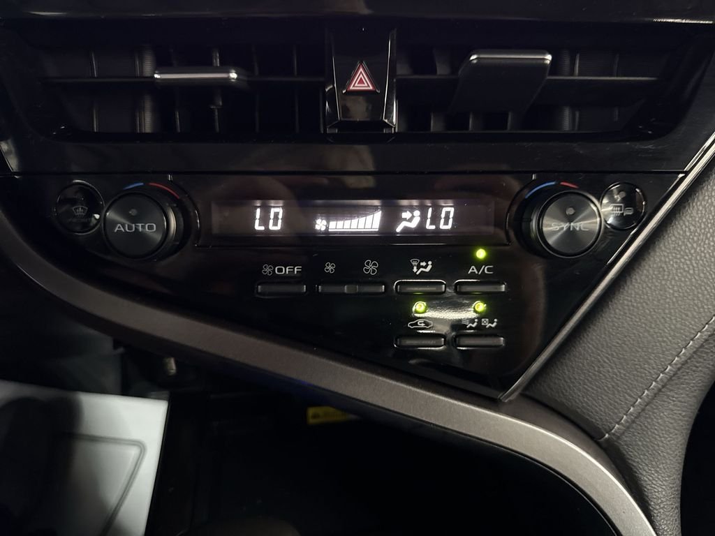 Used 2024 Ice Toyota SE image 26
