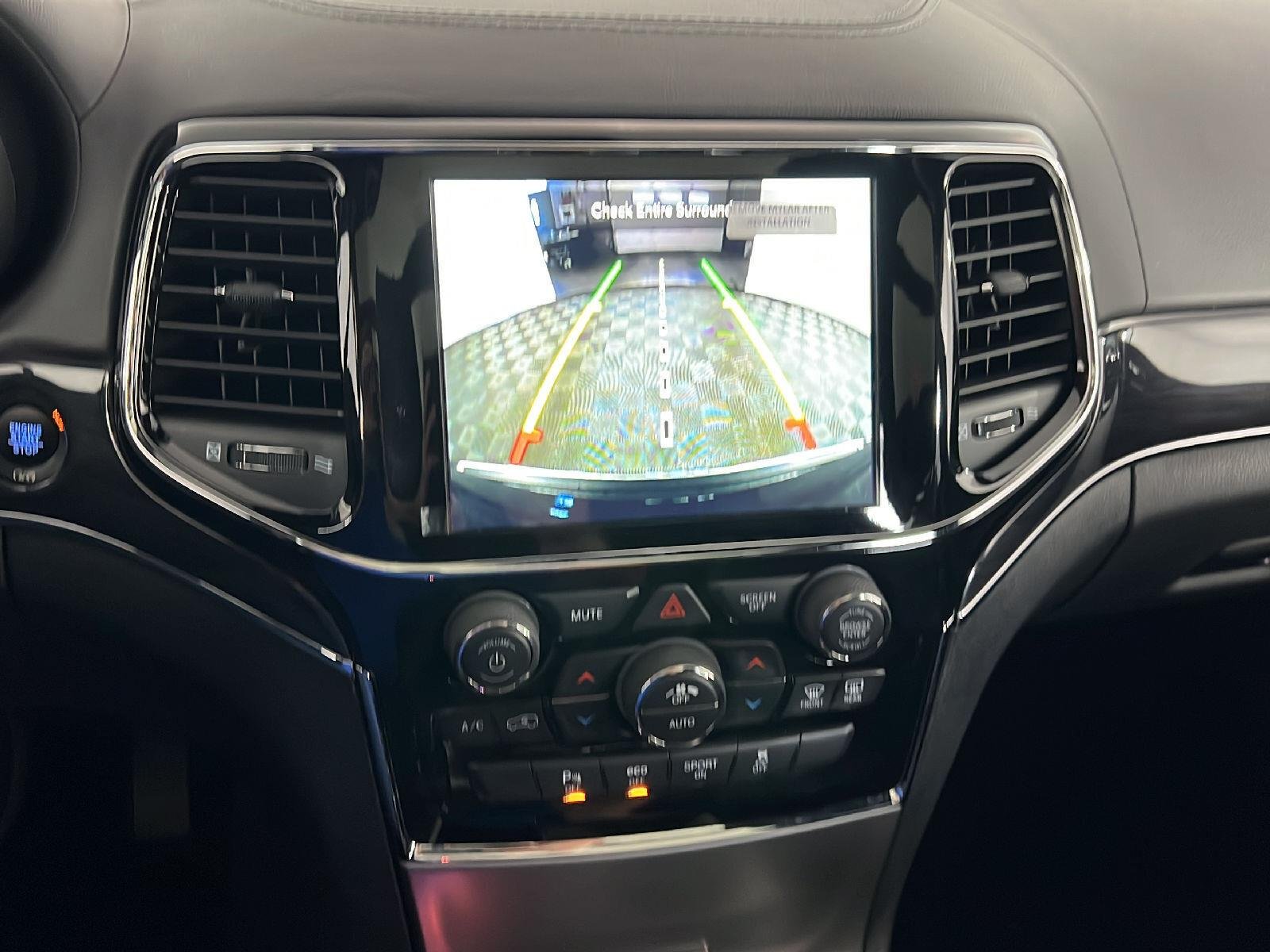 Used 2020 Diamond Black Crystal Pearlcoat Jeep Overland image 10