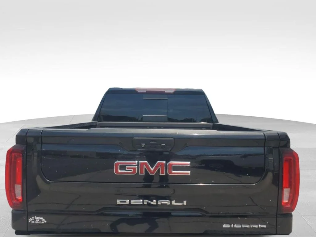 Used 2021 Black GMC Denali image 5