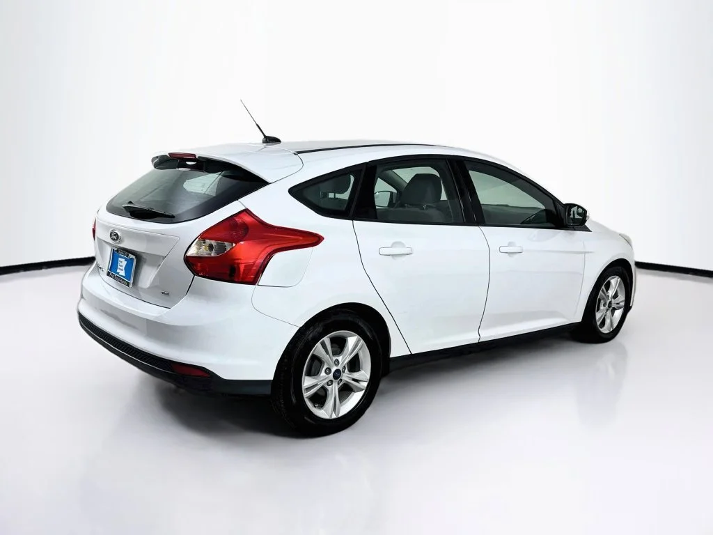 Used 2014 Oxford White Ford SE image 7