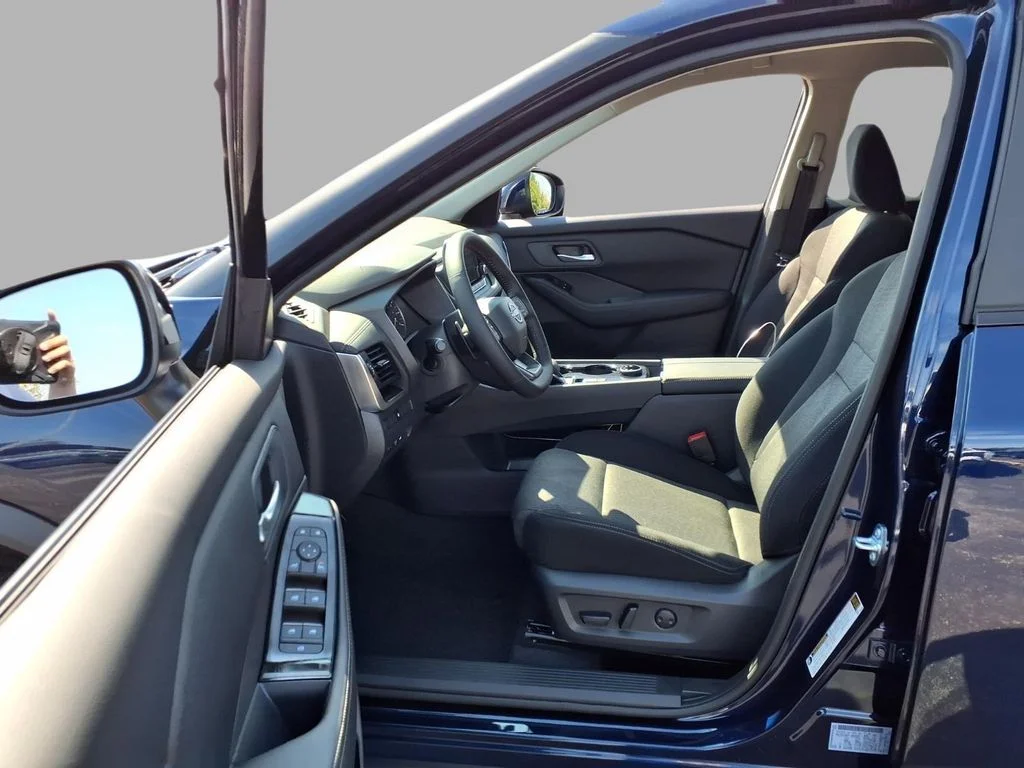 New 2026 Deep Ocean Blue Pearl Nissan SV image 19