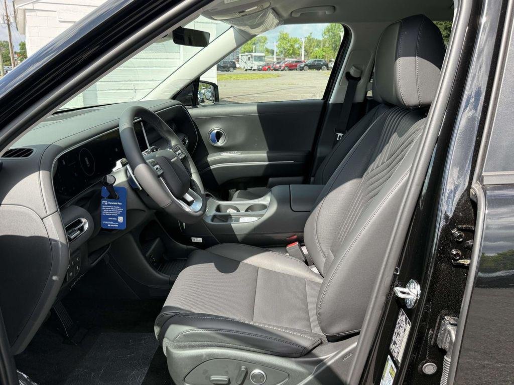 New 2026 Abyss Black Hyundai Blue SEL 7P image 13