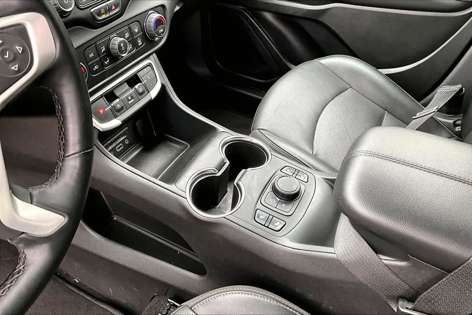Used 2024 Summit White GMC SLT image 16
