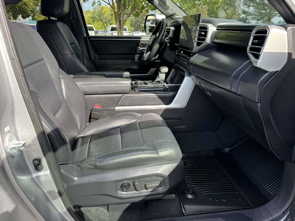 Used 2025 Silver Toyota Platinum image 15
