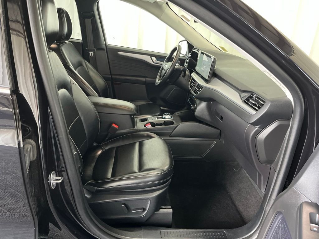 Used 2024 Agate Black Metallic Ford Platinum image 20