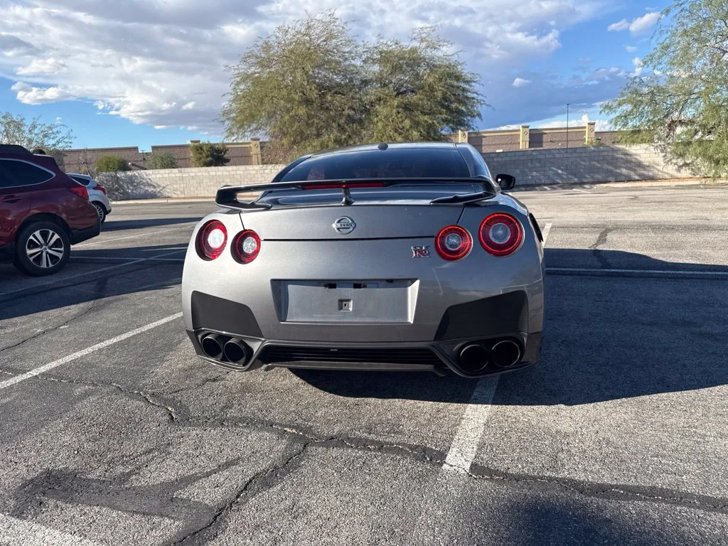 Used 2015 Gray Nissan Premium image 13