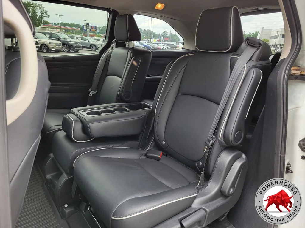 Used 2025 White Honda Touring image 16