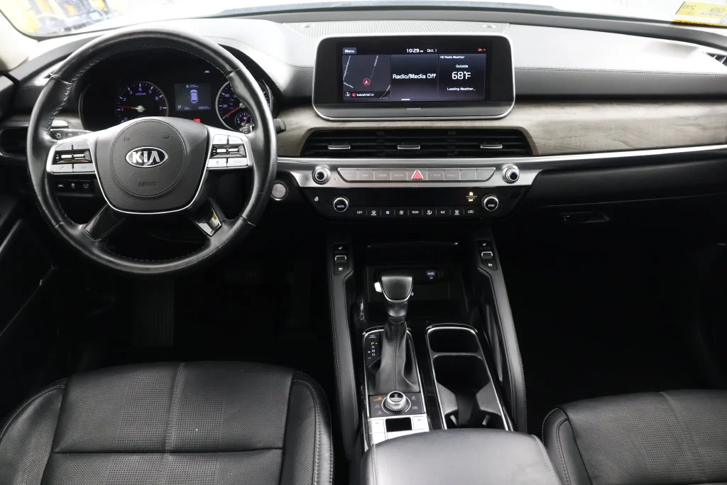 Used 2020 Snow White Pearl Kia EX image 2