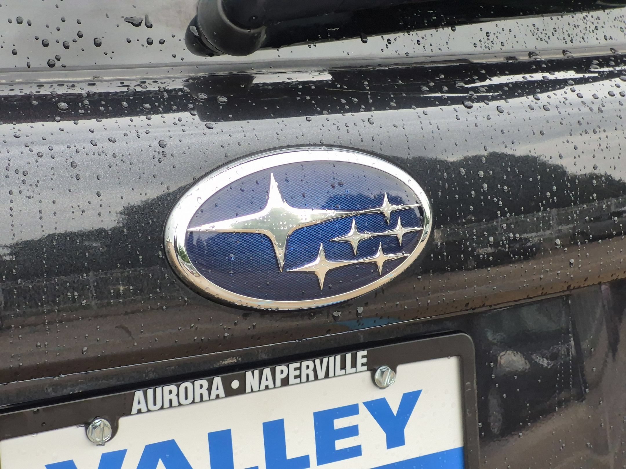 Used 2018 Dark Gray Metallic Subaru 2.5i Premium AWD image 27