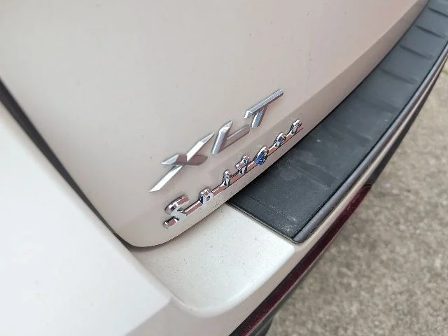 Used 2023 White Ford XLT image 6