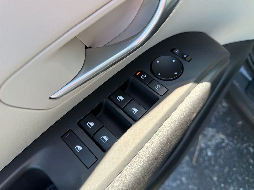 Used 2025 Ecotronic Gray Hyundai SEL image 14