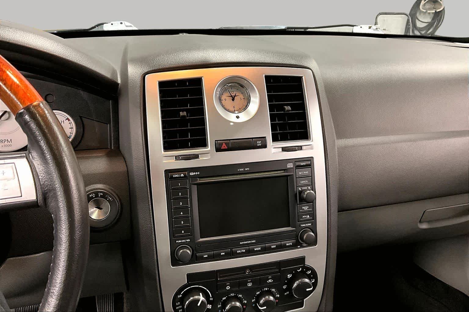 Used 2005 Brilliant Black Crystal Prl Chrysler 300C image 6