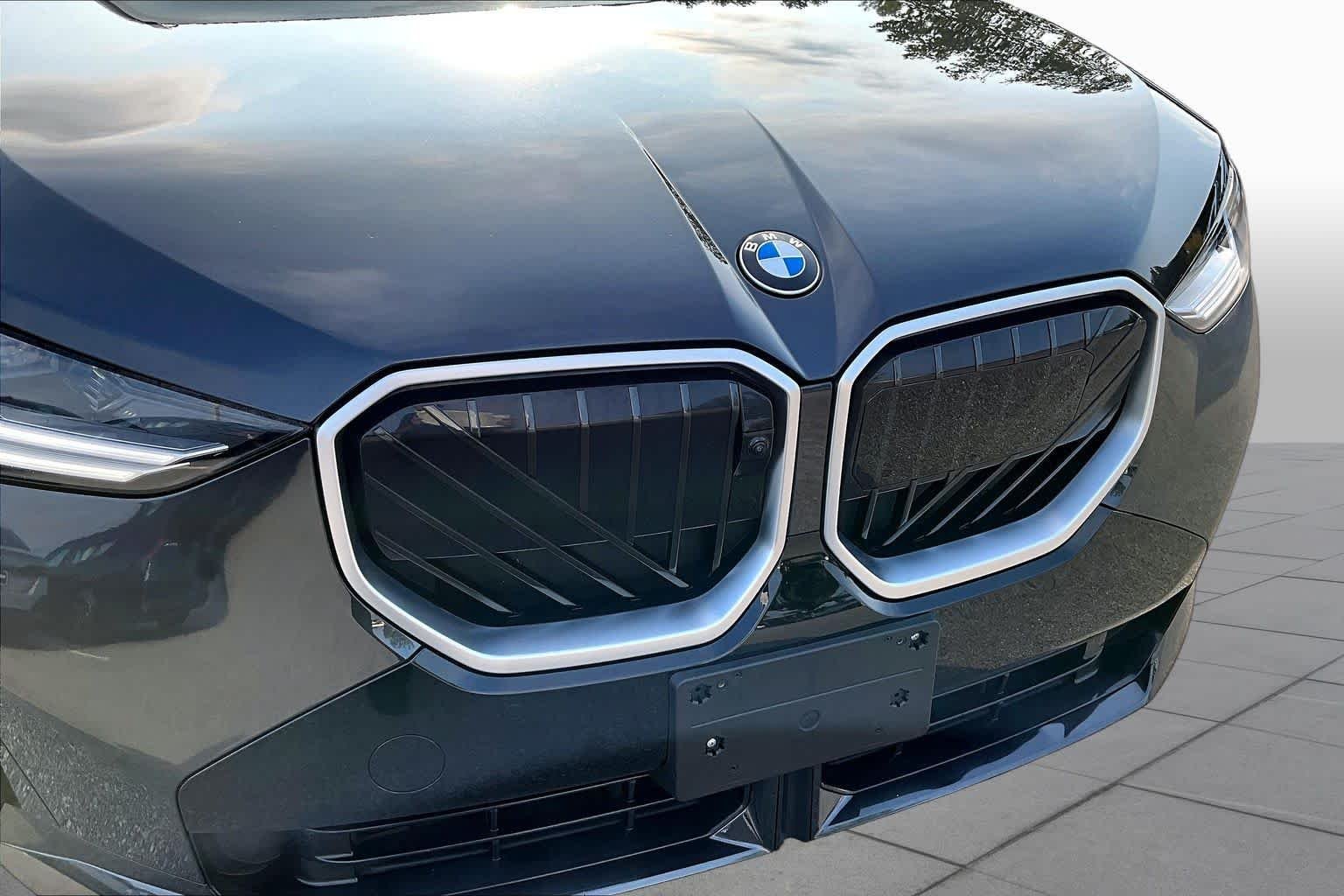 Used 2025 Dark Graphite Metallic BMW 30 xDrive image 31