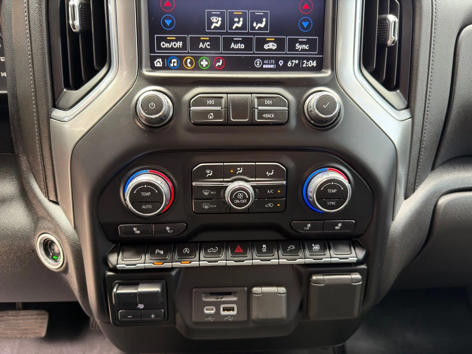 Used 2022 White Chevrolet LT image 24