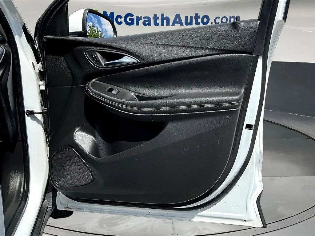 Used 2025 White Buick Preferred image 28