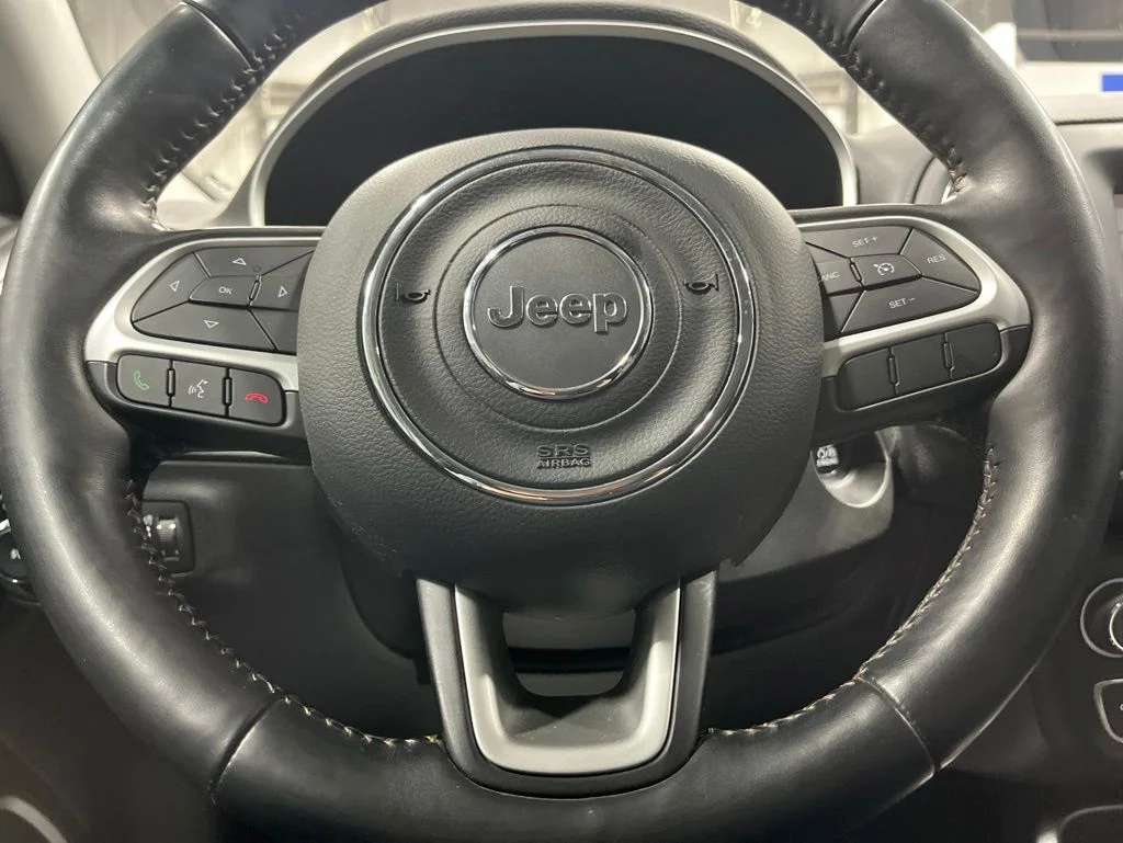 Used 2019 White Clearcoat Jeep Latitude image 19