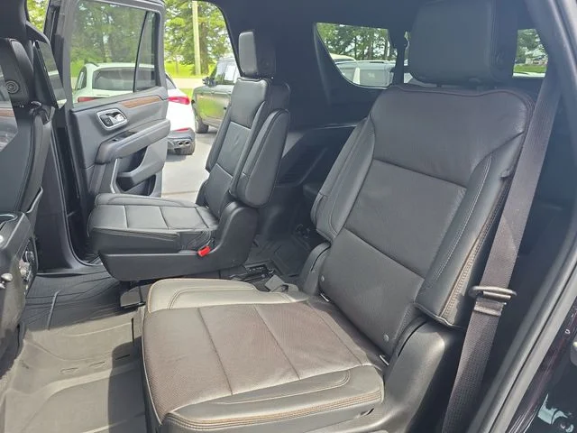 Used 2021 Black Chevrolet High Country image 16