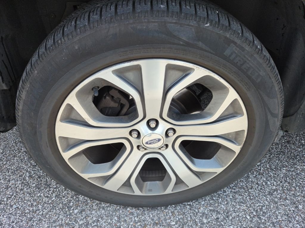 Used 2018 Shadow Black Ford Platinum image 10