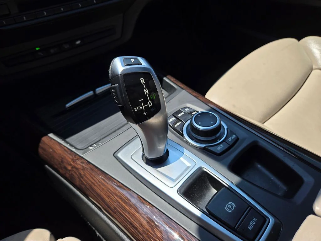 Used 2013 Bronze Metallic BMW xDrive50i image 37