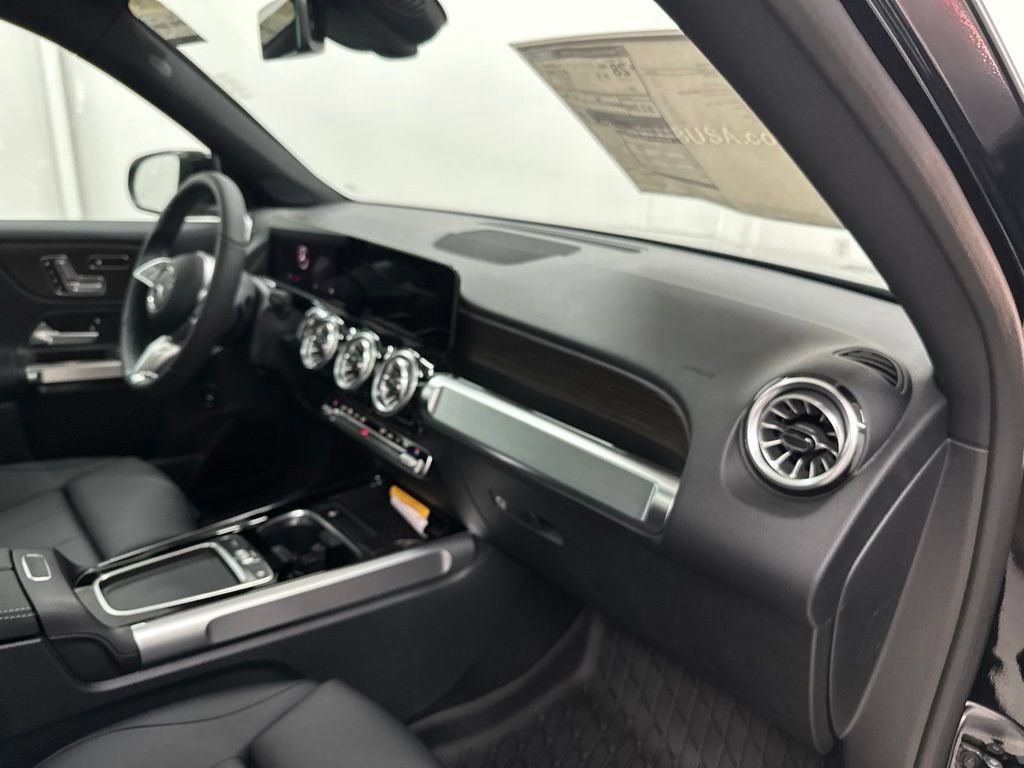 New 2026 Night Black Mercedes-Benz GLB 250 image 55