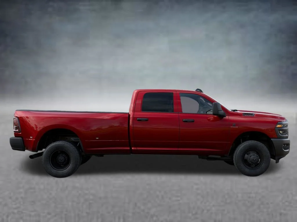 New 2026 Molten Red Pearl-Coat Exterior Paint RAM Tradesman image 21
