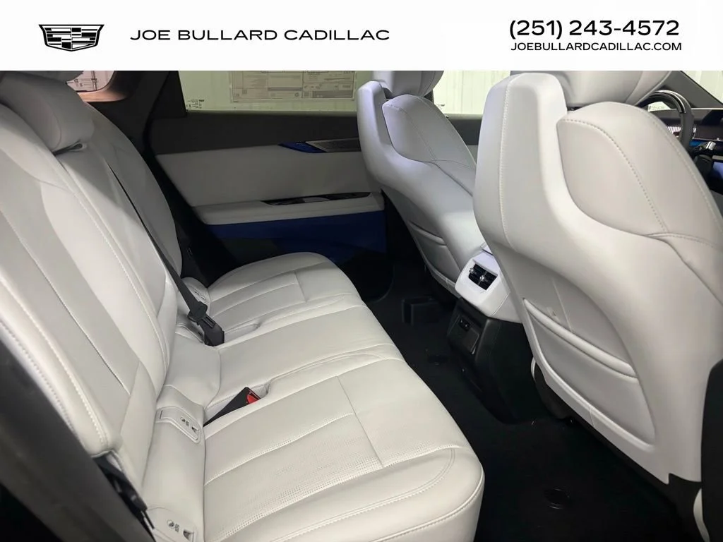 2025 Cadillac OPTIQ Sport 2 - Photo 14