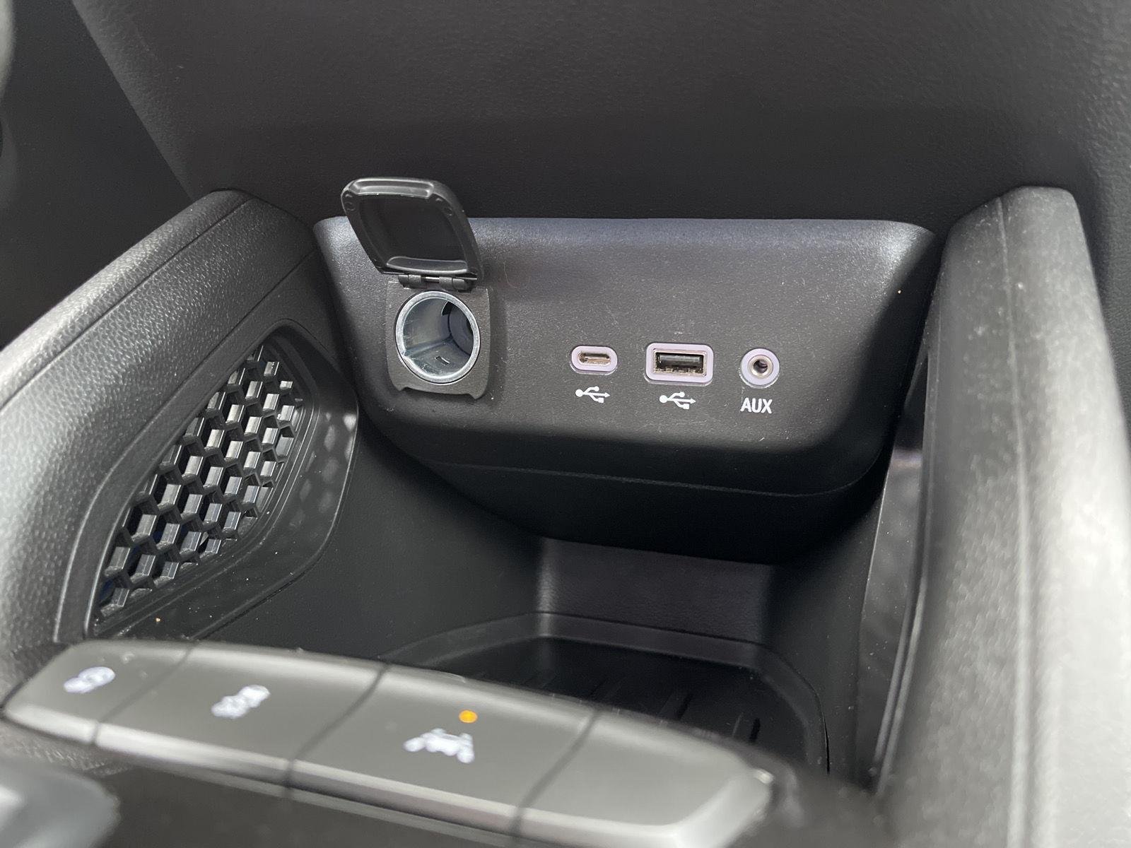 Used 2022 Mosaic Black Metallic Chevrolet LT image 27
