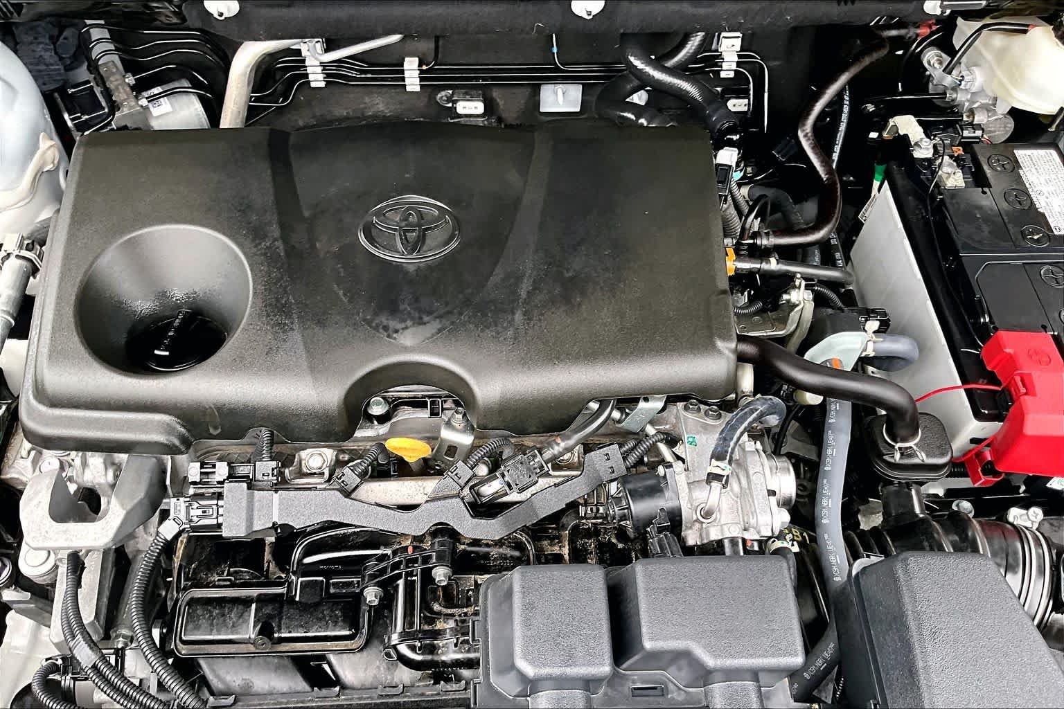 Used 2024 Ice Cap Toyota XLE image 33